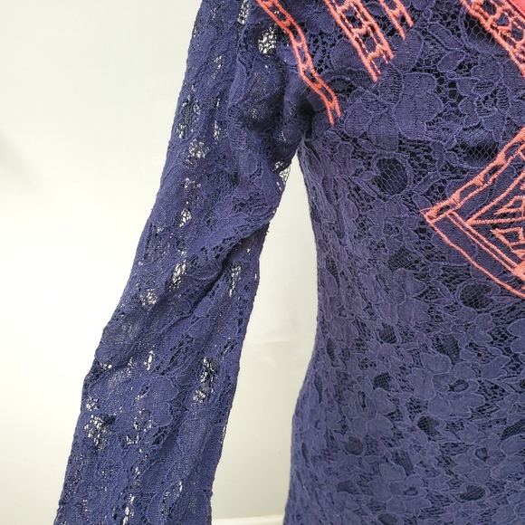 Flying Tomato Lace Dress - Picture 4 of 6